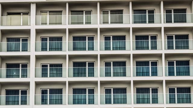 ALERT: Irish holidaymakers heading to Spain hit with serious balcony warning STOCK IMAGE