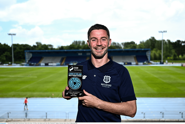 Pádraig Amond with the award, Photo: Sportsfile