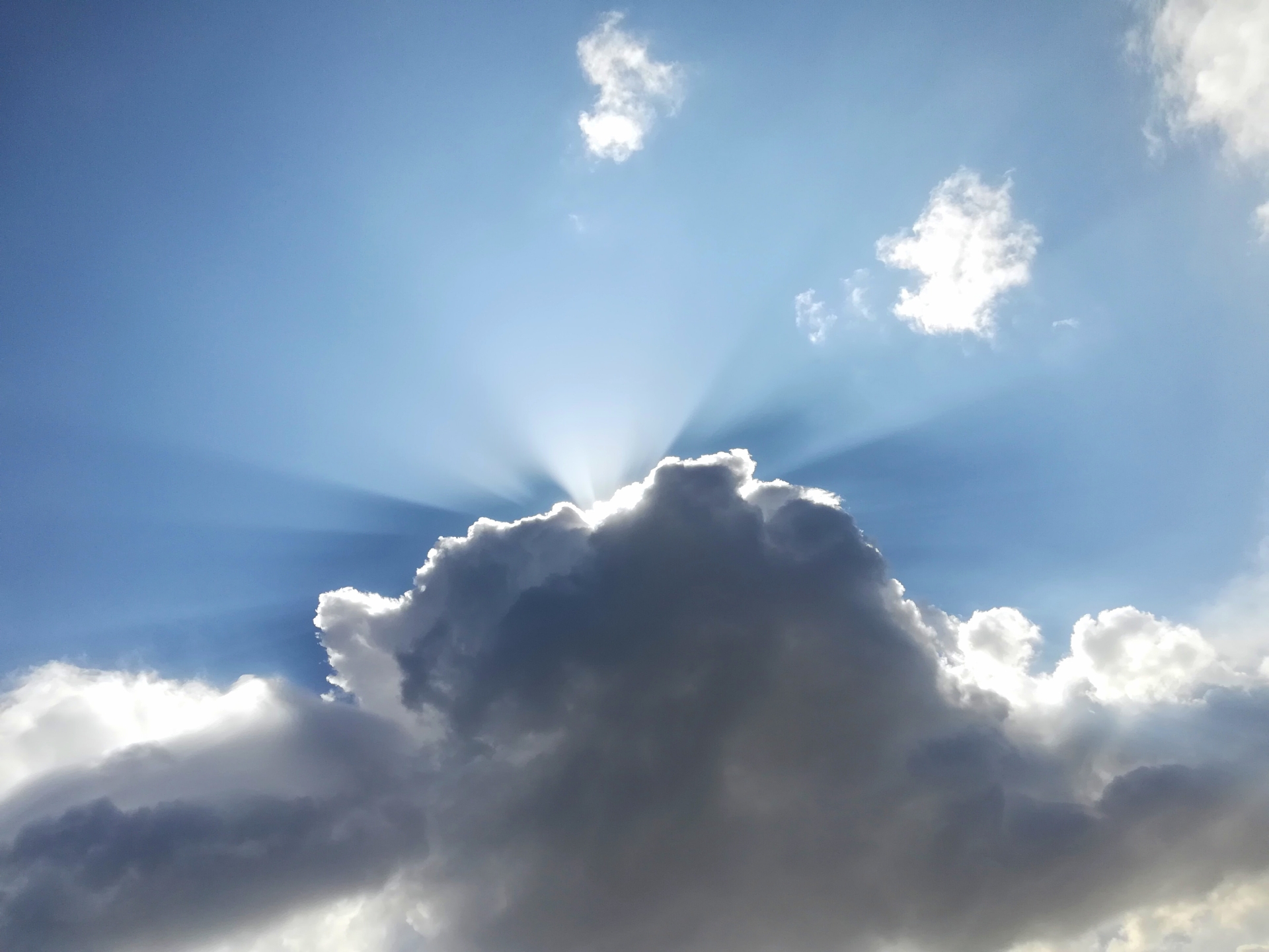 Carlow Weather: Conditions remain changeable with sunshine and outbreaks of rain