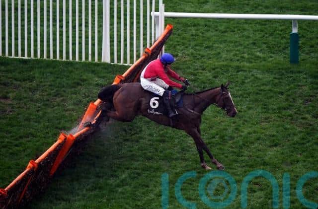 Mullins also dominates the five runners in the Bective Stud Champion Novice Hurdle but he has perhaps surprised some by bringing Sir Gerhard back in trip to two miles.