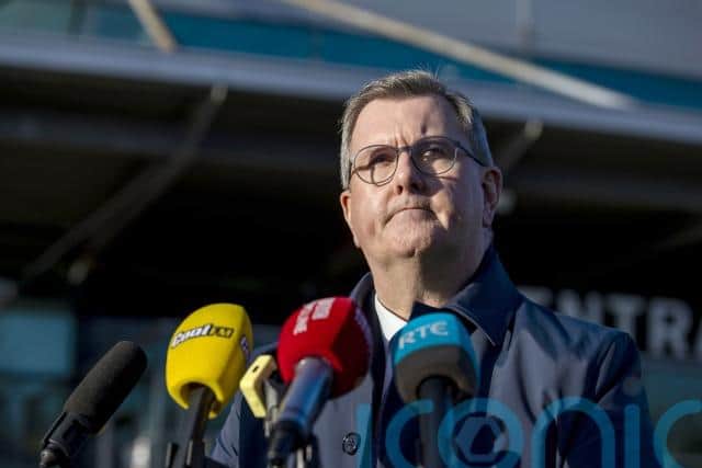 A separate agreement would be negotiated on exports of meat and live animals to Northern Ireland, with the UK agreeing to maintain EU veterinary standards on goods destined for the province.