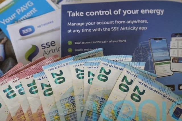 He said that the Minister for Environment Eamon Ryan is meeting with energy companies today to examine what additional measures can be put in place to protect all households on pay-as-you-go meters.