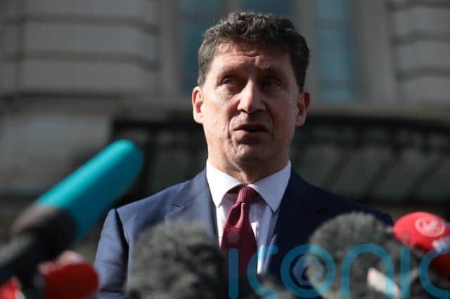 Several Fine Gael and Fianna Fáil TDs had expressed concern about Mr Ryan’s move to clamp down on turf burning at a time when fuel bills are rising sharply, but when it came to the vote the coalition parties rejected the opposition proposal.
