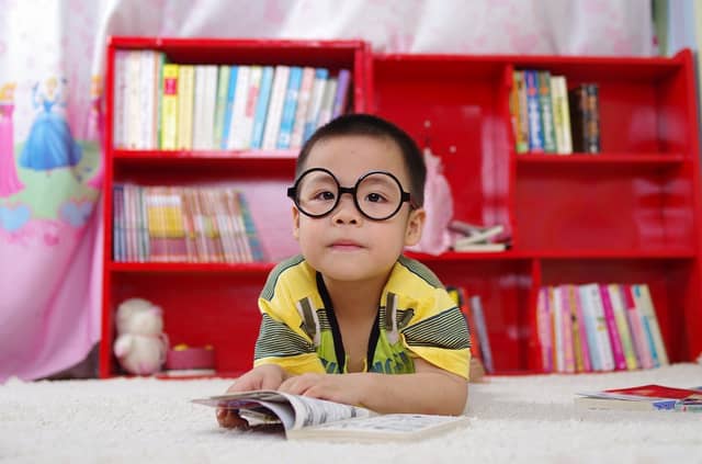 Bag of books to be provided to all 4 and 5 year olds starting school in 2022
