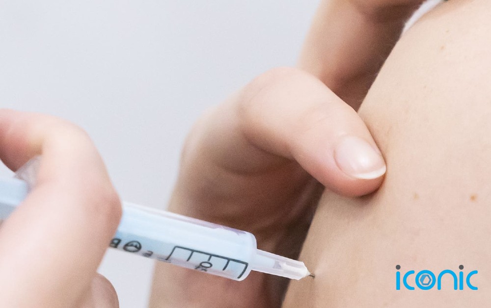 TD calls for vaccinations in schools in what he calls a 'logical step'