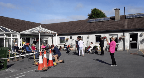 This Christmas series will mark the third visit of MMM, organised by Carlow County Council Arts Service, to every care home in the county, providing outdoor concerts to residents.