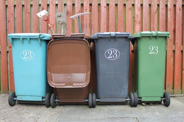 In any town or village with a population of 500 or more people, the operator is obliged to provide a brown bin
