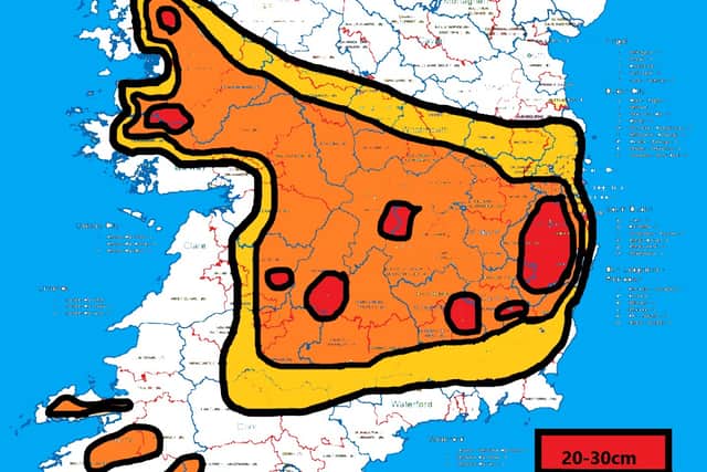"At present, it looks as though the heaviest snow is likely to occur through central areas of the Midlands, inland north Munster and the East and Southeast. Initially, the heaviest snow will occur through Munster and Connacht during the early hours of tomorrow morning, before gradually transferring to more central and eastern areas through the late morning and remaining stationary for much of the day after," Cathal said.
