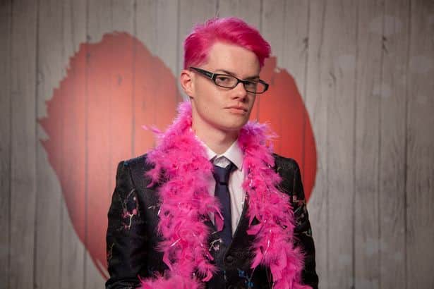 As soon as Tadgh sits down he compliments his date’s flamboyant outfit and the pair quickly come to the realisation that they are both huge fans of RuPaul’s Drag Race.