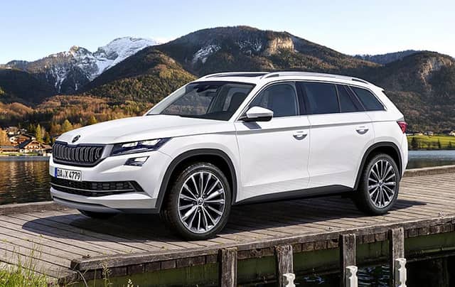 The Skoda Kodiaq in front of the Rock of Cashel