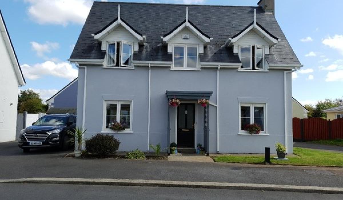 Threebed house on Brownshill Road in Carlow available to rent for €