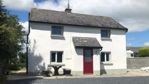 Dreaming of country living? This quaint two-bedroom home is on the market for less than €100k 