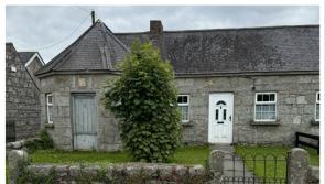 PICTURES: Fixer-upper cottage in Carlow with lots of potential hits the market for €150,000