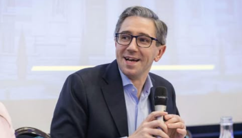 Mental health charity condemns online threats after abuse directed at Simon Harris
