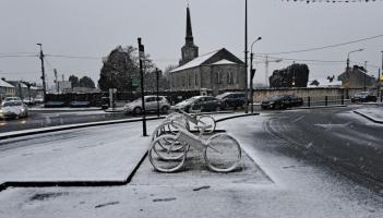 LIVE: Met &Eacute;ireann's fresh ice and snow warnings bring &lsquo;treacherous&rsquo; travel across Ireland