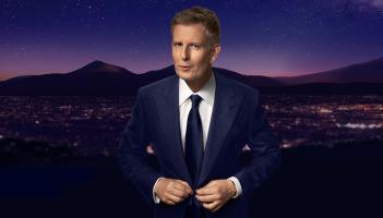 Who are the guests on tonight's Late Late Show Valentine's special as guests revealed?