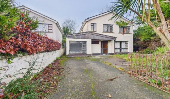 PICTURES: Fixer-upper six bed near Carlow university a potential business opportunity