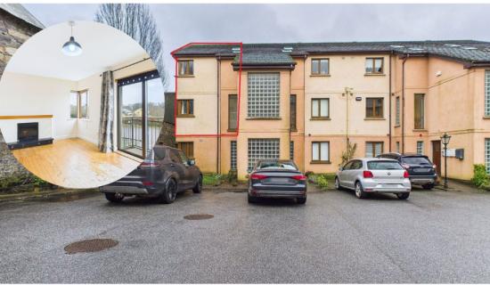 PICTURES: Bright and airy apartment with a private balcony in prime location in Carlow
