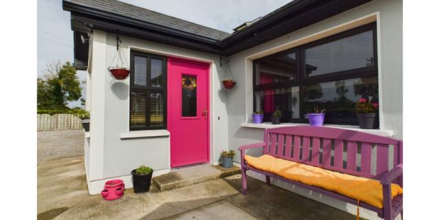 PICTURES: Step inside this gorgeous bungalow up for sale now in Carlow for &euro;475,000