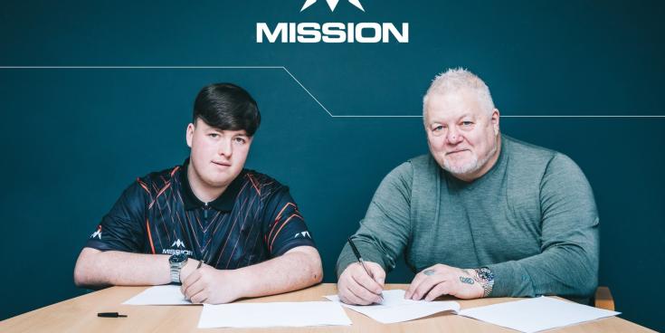 Young Carlow star's darts dream takes big step with major deal after breakout year