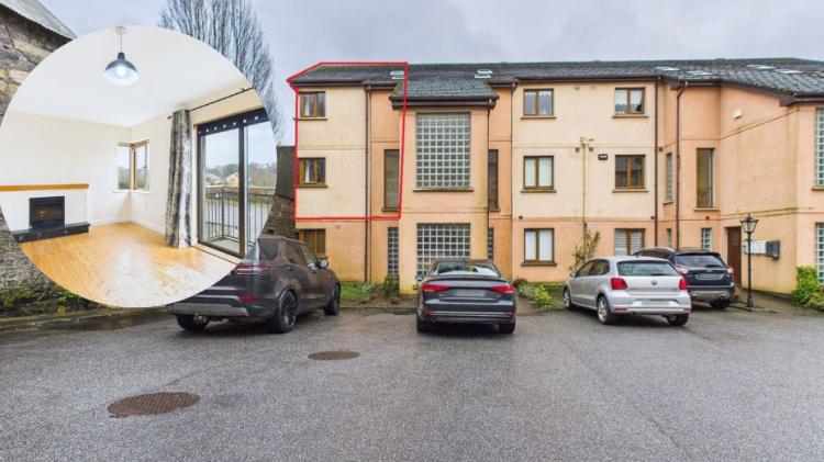 PICTURES: Bright and airy apartment with a private balcony in prime location in Carlow
