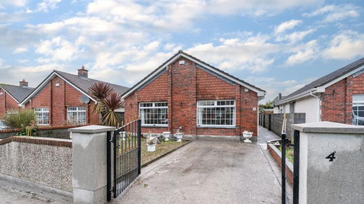 PICTURES: Lovely bungalow hits the market in sought out location in Carlow for &euro;300,000