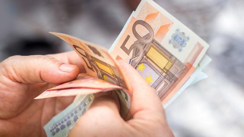Irish households hosting Ukrainian refugees can now apply for €400 recognition payment