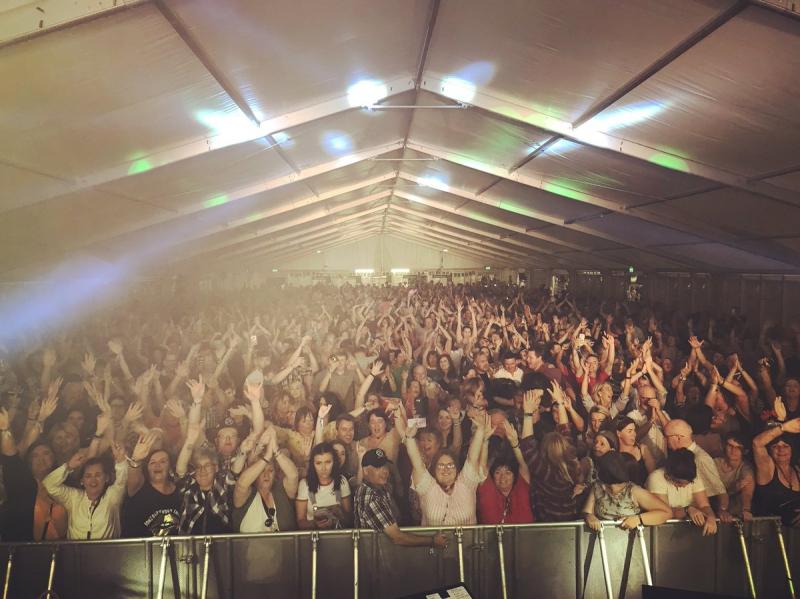 Legendary Carlow country singer's tweet reveals Summerfest mania