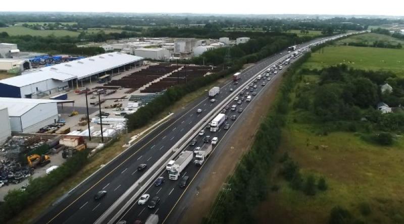 M7 3 lanes of traffic 