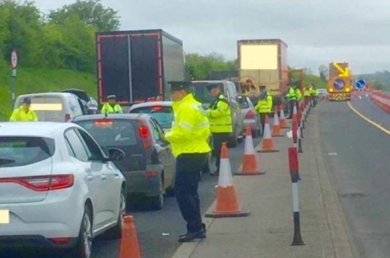 Massive checkpoint on motorway tests over 800 drivers for alcohol and drugs 