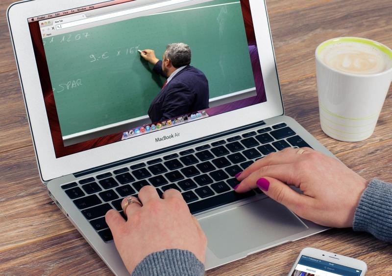 Irish teaching platform encourages volunteers from Carlow to teach English to Ukrainian refugees
