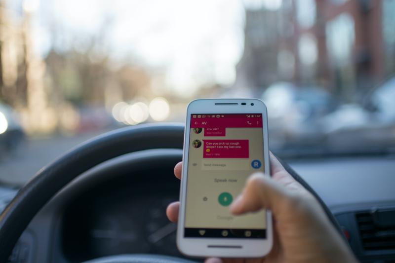 'Mobile phone use while driving getting worse' finds AA survey