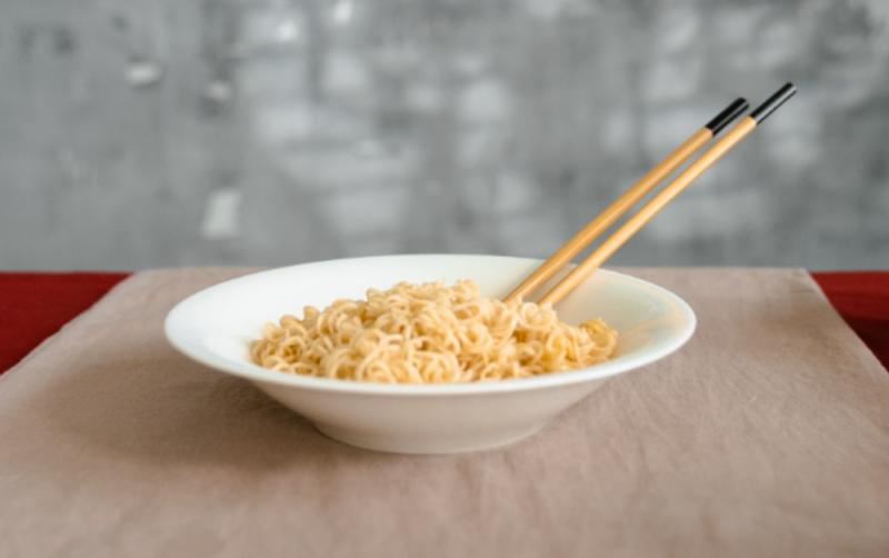 Food  Safety Alert: Possible glass splinters in instant noodles 