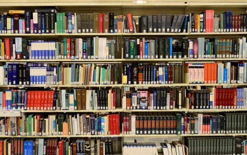 Second phase of 'Little Library' initiative announced for all childcare settings