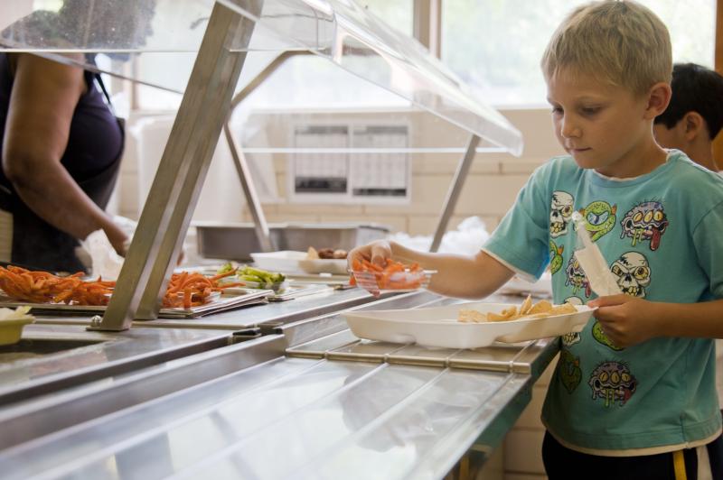 Minister Humphreys 'absolutely determined' to expand school meals programme