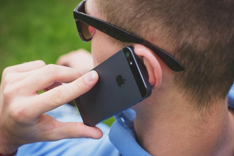 'It can be extra difficult' - Nearly 35,000 calls answered by Samaritans' volunteers last December