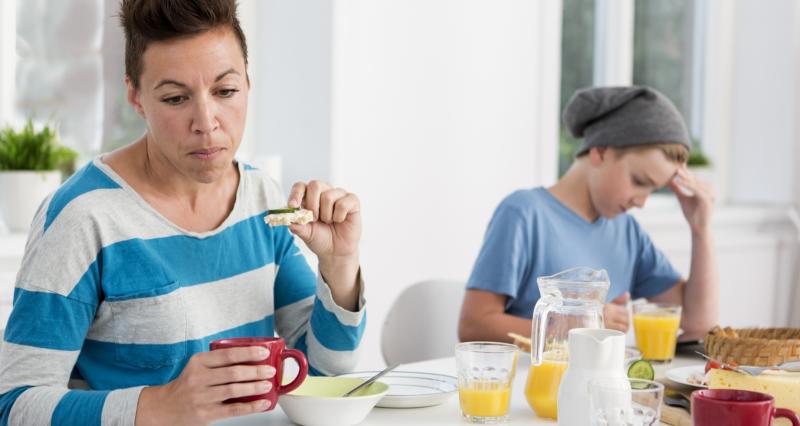 Positive Parenting: Encouraging communication between parents and teenagers