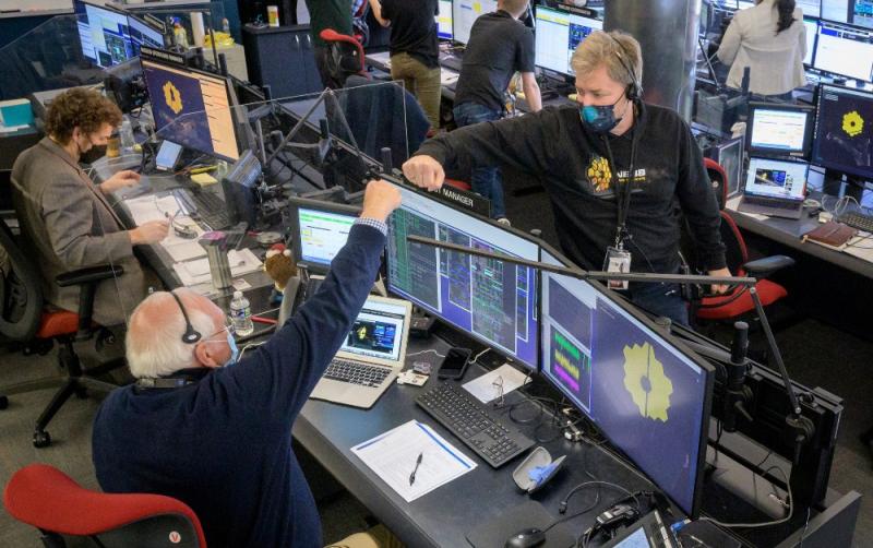 Nasa's new space telescope completes dramatic unfolding 