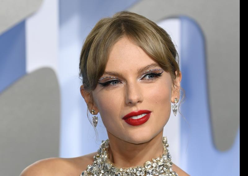 ‘Rampant price gouging’ by hotels for Taylor Swift concerts in Dublin