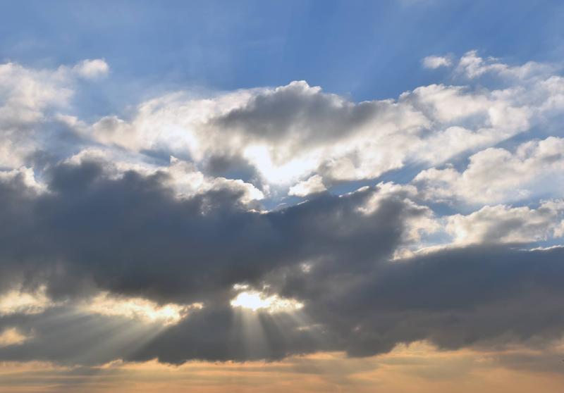 What's the weather like in Carlow today (March 27)? 