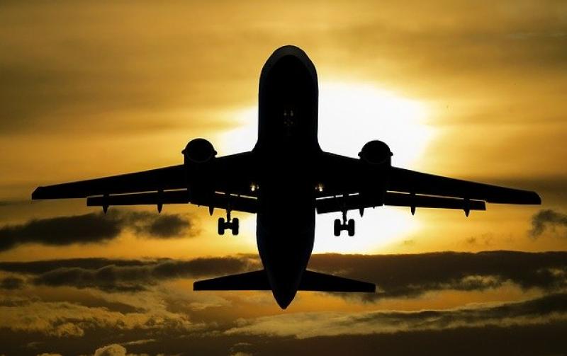 Customers to expect changes to journey as Irish airline cancels all flights as Storm Ashley rages on