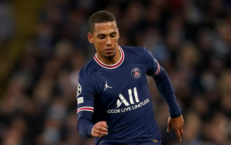 West Ham wrap up signing of PSG defender
