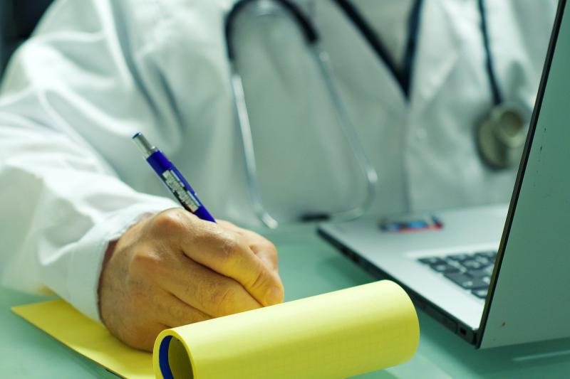 50 extra consultant posts welcomed but  extra hospital bed capacity urged