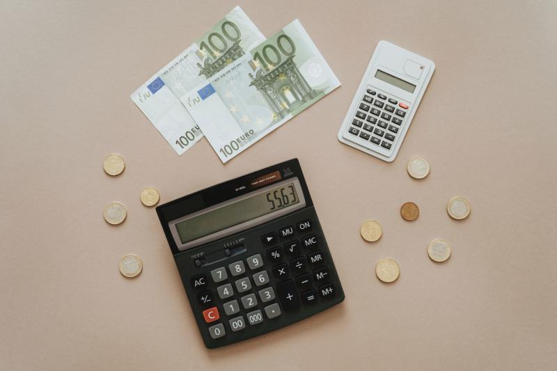 Warning of insurance risks for customers of closing banks 