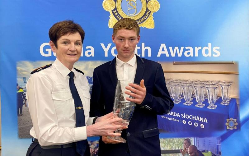 Young man from Carlow awarded for saving mother and daughter from drowning