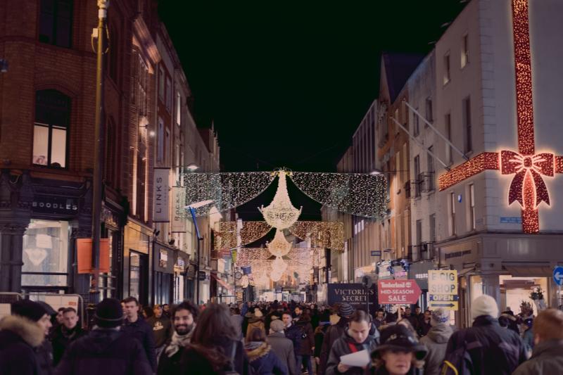 'Don't ruin your January' - Rise in shoppers borrowing money to fund Christmas