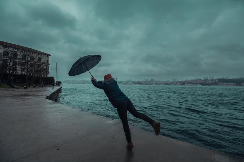 Status Red Norwegian storm could impact Ireland's weather amid Met Éireann warnings	