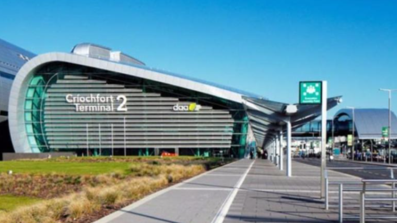 'All car parks sold out' - Dublin Airport issues advice to passengers flying this weekend