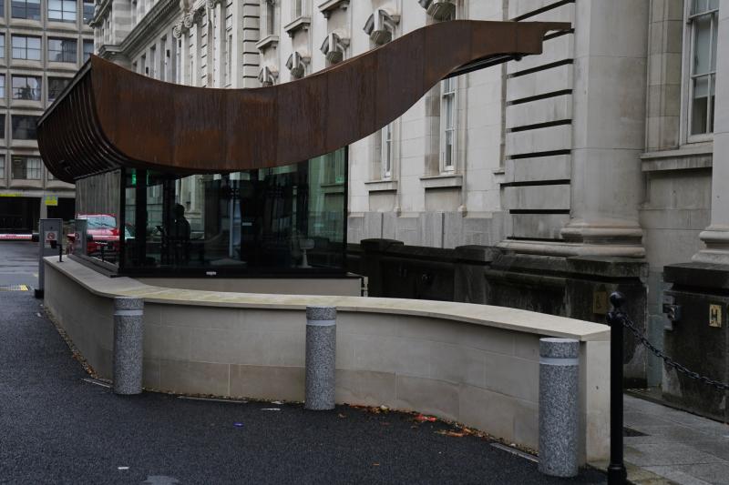 REVEALED: Almost €1.5 million spent on security hut outside Department of Finance, OPW says