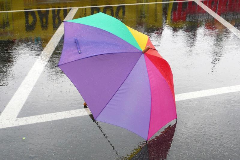 LIVE: Weather expert pinpoints major change in the coming days amid thunderstorm warnings